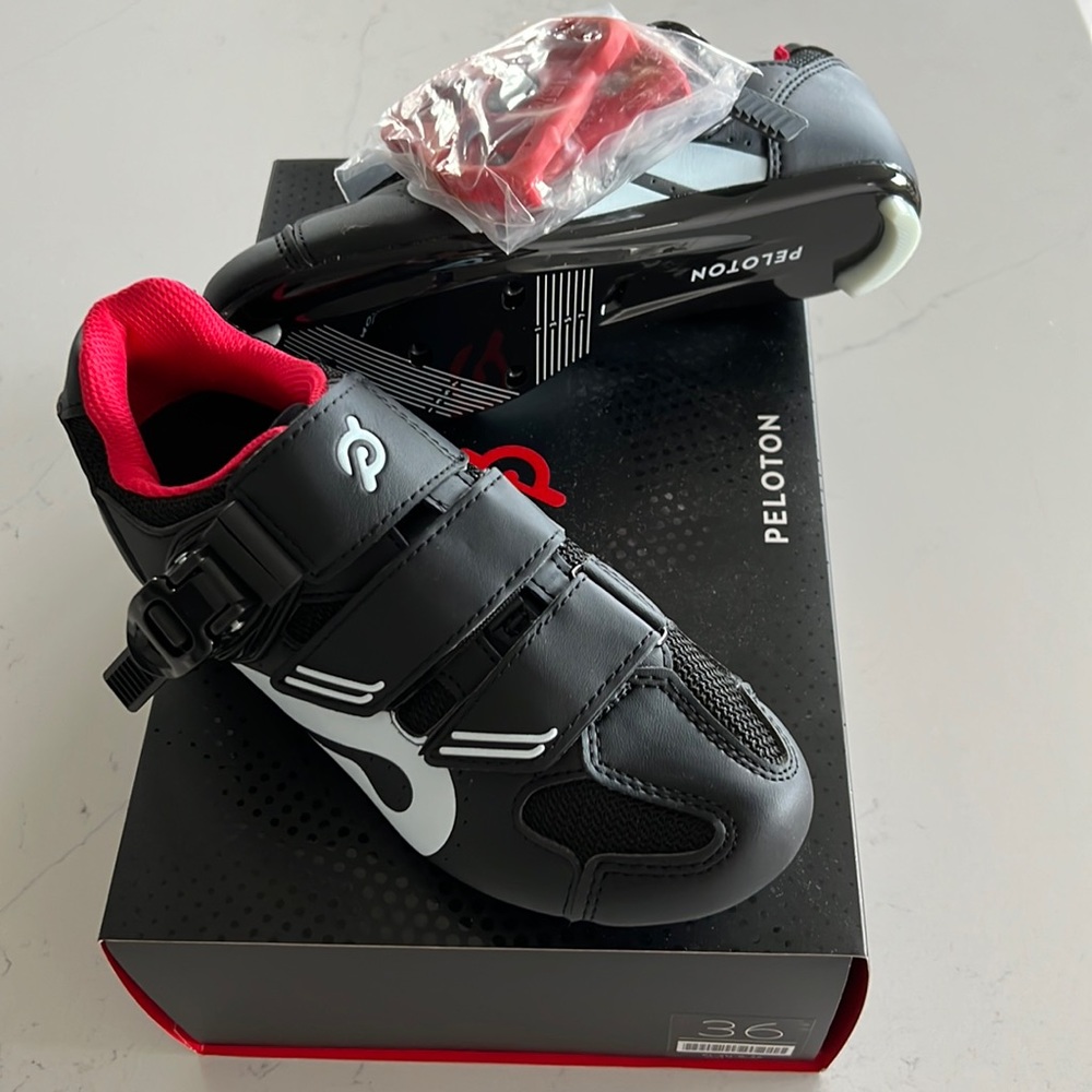 Peloton Cycling Shoes - Brand New - Original Packaging - Smoke Fee Home